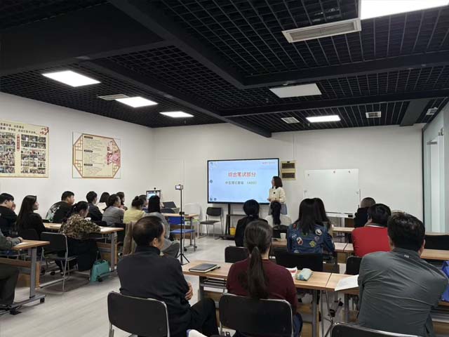 嶸領(lǐng)教育線下課開講！首開點(diǎn)石成金線下課帶你突破中醫(yī)基礎(chǔ)理論重難點(diǎn)?！ 前言